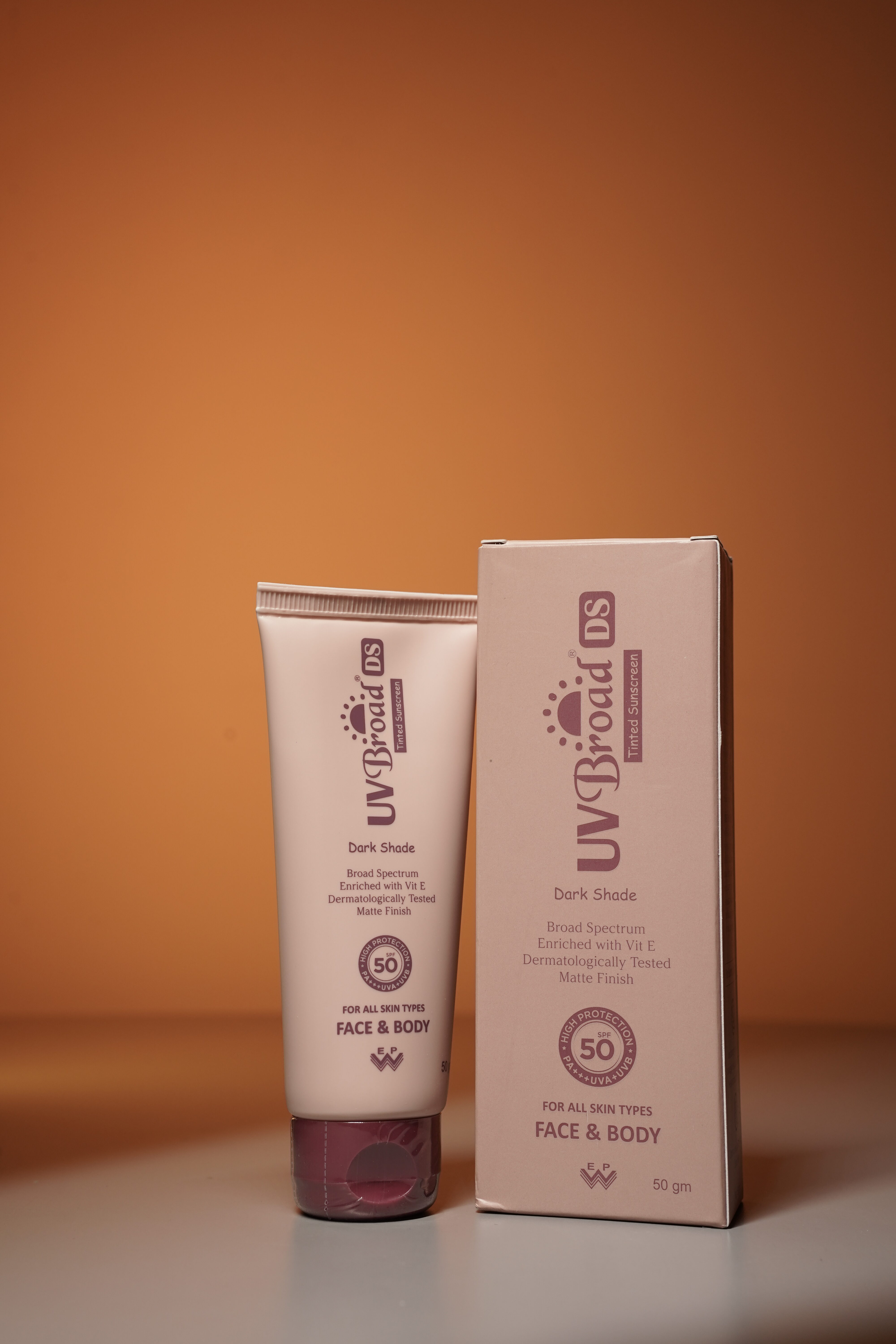 UV BROAD LS/DS 50 SPF TINTED SUNSCREEN