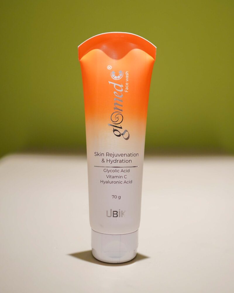Glomed Face Wash 